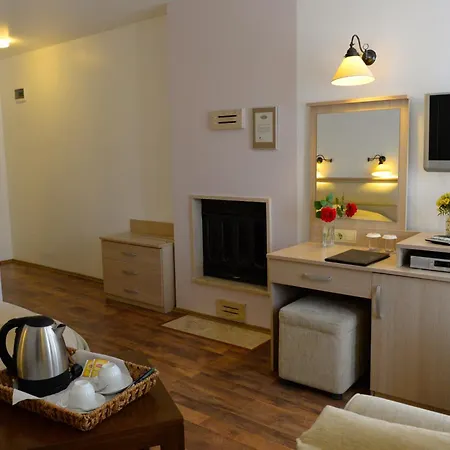 Bay Nihat Lale Hotel *