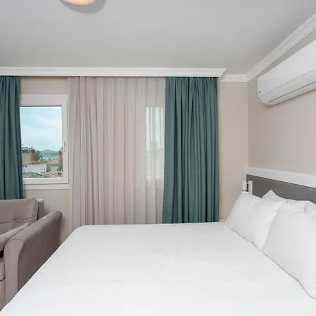 Hotel Bay Nihat Lale *