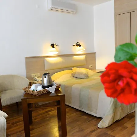 Hotel Bay Nihat Lale Ayvalı