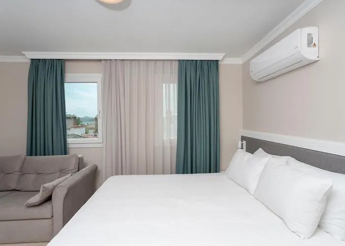 Hotel Bay Nihat Lale *